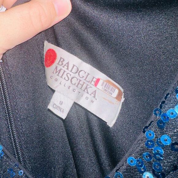 BADGLEY MISCHKA Women's Black Blue Sequins V-Neck Mesh Ombré Astor Gown Size 16 - Picture 12 of 16